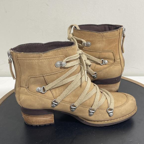 Merrell Boots Womens Size 5 Tan Leather Lace Up Ankle Lug Heel Outdoor J001736 - Picture 7 of 11
